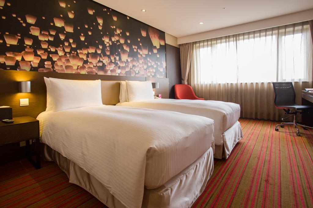Tao Garden Hotel Taoyuan Extérieur photo